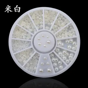 Perles demi-rondes blanc cassé en boîte de 12 compartiments pour décoration ongles