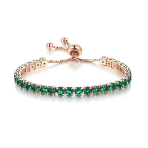 Detailansicht vom 4mm grünen Tennisarmband mit verstellbarem Bolo-Verschluss