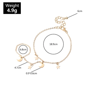 Detailed sizing chart for gold moon and star finger bracelet with dimensions and weight