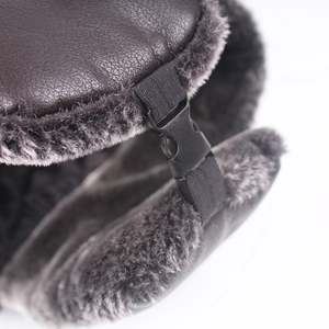 Winter-Leder-Uschanka mit warmem Plüschfutter und verstellbarem Schnallenverschluss
