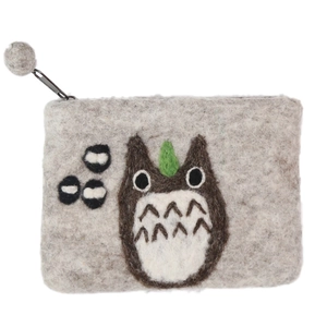 Handmade light grey wool felt coin purse featuring a cute owl character with zipper