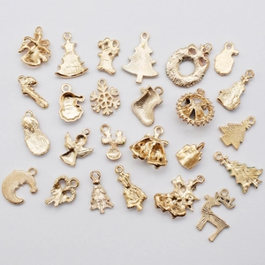 Lot de breloques de Noël dorées avec sapins et flocons pour création de bijoux DIY