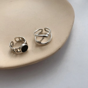 Minimalist S925 sterling silver black drip rings with irregular cross and chain design