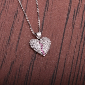 Creative heart-shaped broken pendant necklace with sparkling clear and pink crystals