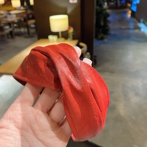 Cerchietto vintage francese in pelle rossa con nodo intrecciato per donne