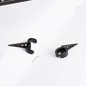 Boucles D'oreilles Pendantes Triangle En Acier Inoxydable Punk Géométrique Creux Huggie Hoop Bijoux Pour Hommes Femmes