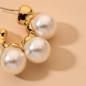 French vintage gold C-shape hoop earrings featuring four elegant white faux pearls