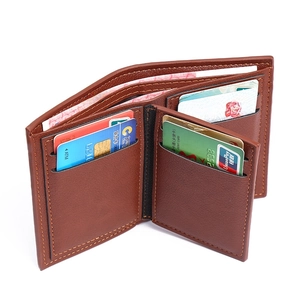 Portefeuille court en cuir marron pour homme avec fentes pour cartes et coutures