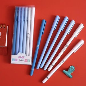 Set di 6 penne gel Morandi nei toni del blu e bianco su sfondo rosso professionale