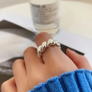 Minimalist double layered 925 sterling silver twisted rope ring for a vintage punk look