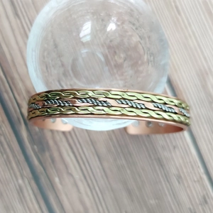 Verstellbares Magnet-Kupferarmband mit geflochtenem Design zur Linderung von Müdigkeit