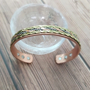 Adjustable copper magnetic therapy bracelet with twisted tricolor braid and six magnets