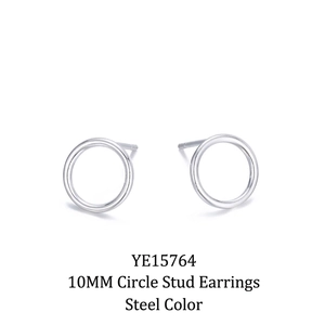 Boucles d'oreilles créoles minimalistes de 10 mm en acier inoxydable poli
