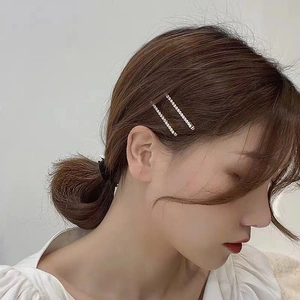 Sparkling rhinestone metal hair clip for women minimalist silver hairpin side clip accessory
