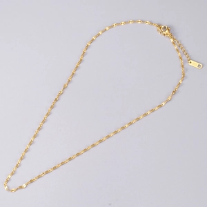 Chic 18K gold plated lip-shaped ripple chain necklace with lobster clasp and K18 tag