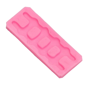 Roze siliconen vorm voor fondant taartranden en ladderhek chocoladedecoraties