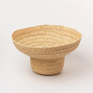 Elegant French style wide brim raffia straw cloche hat for women in natural beige