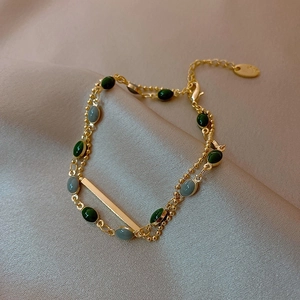 Bracelet Double Rang Style Français Vintage Alliage Plaqué Or Avec Pierres Imitation Vertes Et Grises Pour Femmes Réglable