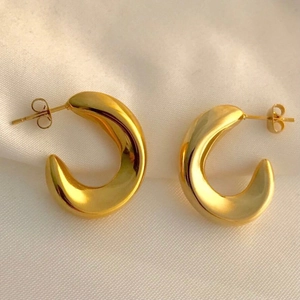 French vintage style 18k gold plated stainless steel C-shaped hoop earrings on silk