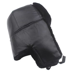 Chapeau de trappeur d'hiver en simili cuir noir avec doublure en peluche épaisse
