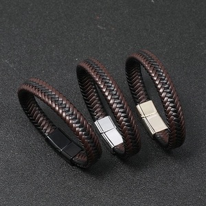 Geflochtene Lederarmbänder für Herren mit Magnetverschluss aus Legierung in Schwarz-Braun
