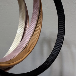 Minimalist Korean leather texture headband set in ribbed fabric with neutral solid colors