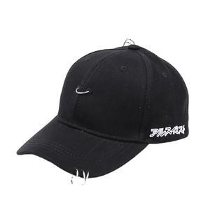Casquette hip-hop en coton noir avec anneaux métalliques et broderie japonaise latérale