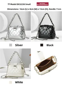Mini sac cabas en cuir matelassé avec bandoulière chaîne et tailles en trois couleurs