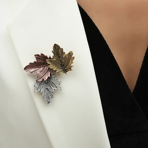 Vintage Metal Multicolor Maple Leaf Brooch For Women Retro Alloy Triple Leaf Pin Brooch Accessory For Dress Suit Scarf
