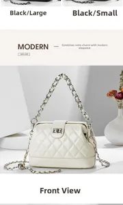 Détail du sac beige matelassé avec fermoir rotatif métallique et bandoulière chaîne