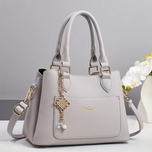 Women's Fashion Tote Crossbody Bag Large Capacity Luxury PU Leather Shoulder Bag With Pendant Casual Chic Handbag