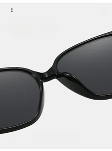 Detailed close-up of comfortable integrated nose pads on vintage square sunglasses