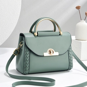 Elegante borsa a tracolla Morandi in pelle con manico dorato e dettagli intrecciati