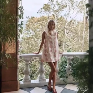 Robe Courte Sans Manches Imprimé Fleuri Pour Femmes Texture Lin Col Rond Coupe Trapèze Style Vacances Été