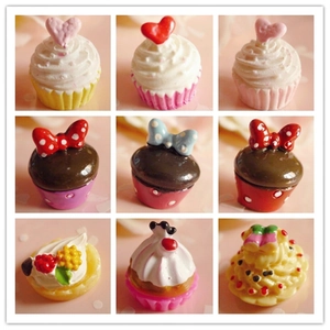 Set of 9 resin cartoon cake and cupcake charms for DIY cream phone case decoration