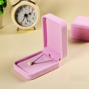 Pink velvet jewelry box for necklaces with premium soft lining and pearl pendant detail