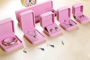 Pink velvet jewelry gift boxes set for rings, bracelets and necklaces display
