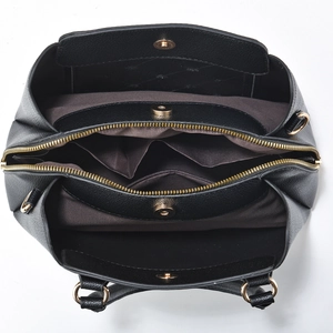 Vue de dessus de l'intérieur du sac cabas noir avec trois compartiments et finitions dorées