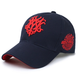 Dunkelblaue Baumwoll-Baseballkappe mit roter 3D-Stickerei und kontrastreicher Krempe