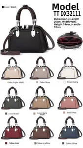 Macro detail of pebble leather texture and dimensions for Boston handbag model TT DX32111