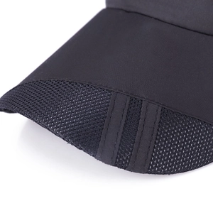Quick-dry mesh sports baseball cap for men with breathable three-stripe peak design