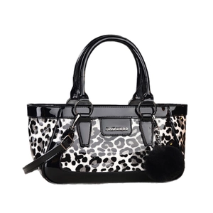 Sac à main imprimé léopard et cuir verni noir avec pompon élégant et bandoulière chic