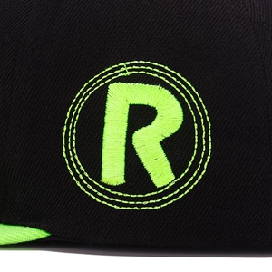Flat brim hip-hop hat with neon green R embroidery on high-quality black twill fabric