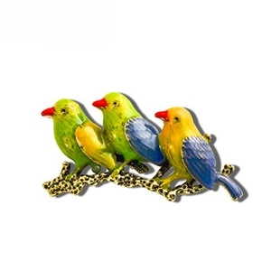 Exquisite enamel triple bird branch brooch detail, vintage gold-plated fashion jewelry.