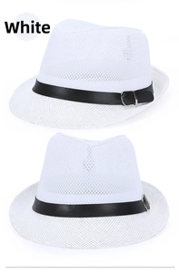 Viste dettagliate di un cappello fedora bianco a rete con fascia in pelle e fibbia in metallo
