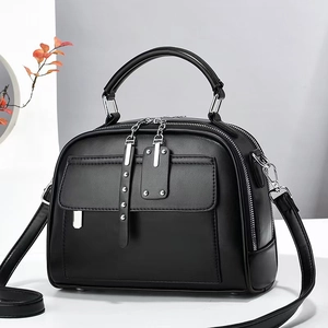 Large Capacity PU Leather Handbag Women Simple Fashion Motorbike Style Crossbody Shoulder Bag With Rivet Decor Silver Hardware