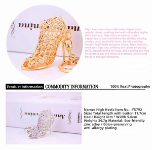Detail of crystal high-heel keychains in gold and silver finish with dimensions