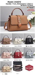 Détails présentant huit options de couleurs et texture tissée pour ce sac élégant