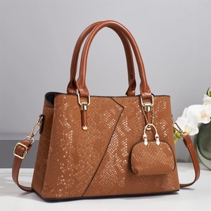 Snake Embossed PU Leather Handbag Women Street Style Shoulder Crossbody Bag With Detachable Strap Mini Charm