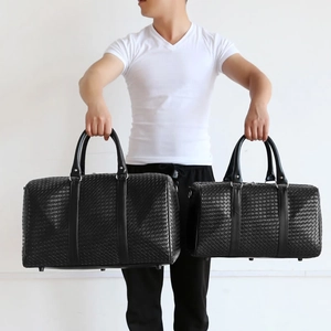 Grands et petits sacs de voyage tressés noirs pour hommes et femmes avec mannequin